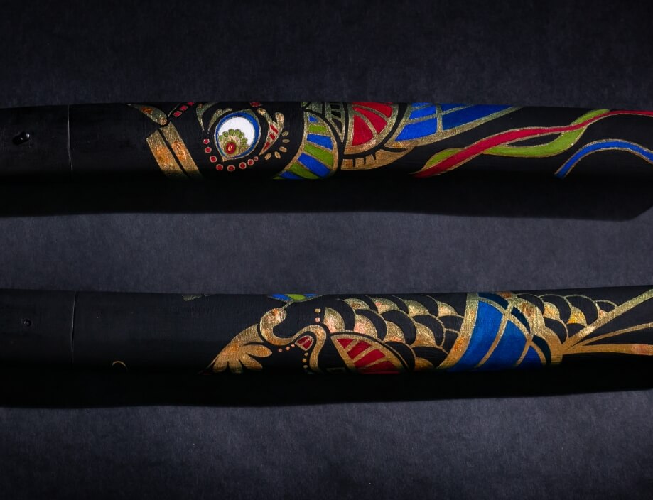 その鯉は綺麗な川以外でも生きていける丈夫な体を持っている