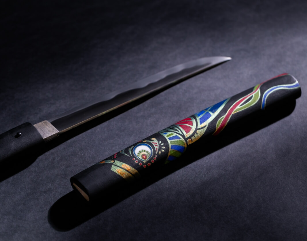 その鯉は外飾り 中に入るお守り刀は内飾り